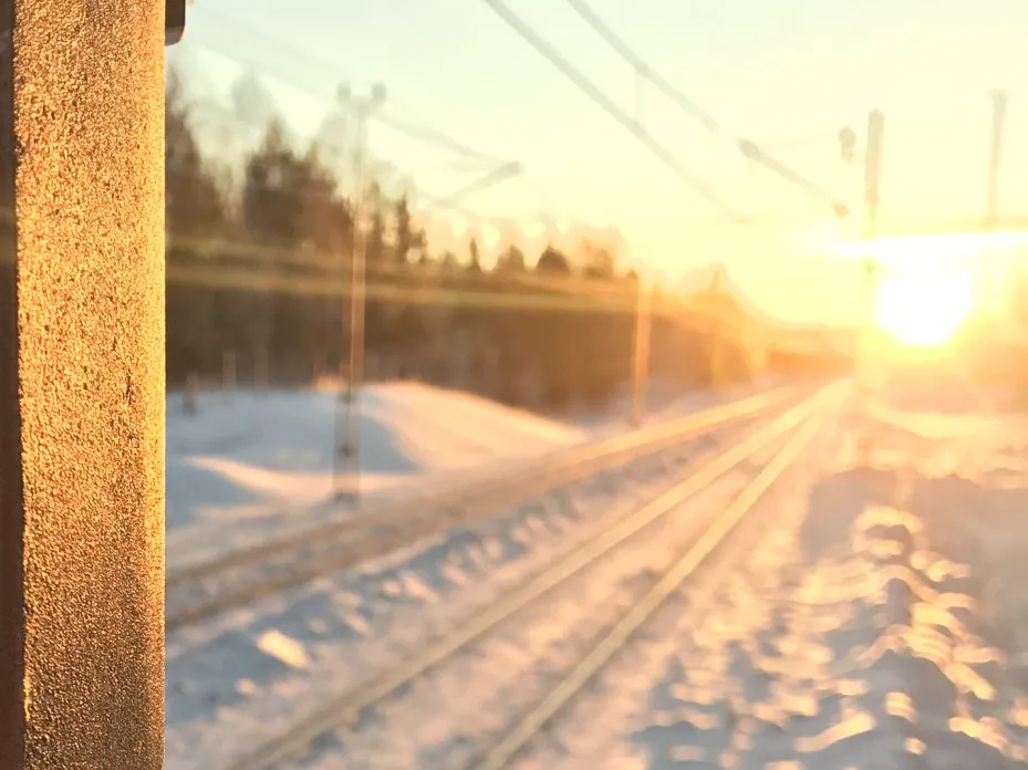 Vinterspår i solnedgång